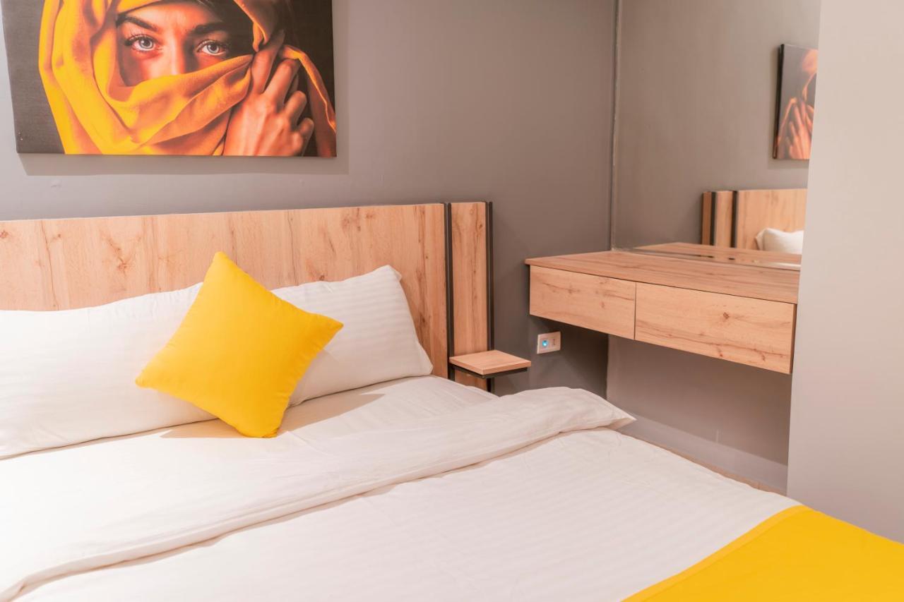 Baden Hotel Suites Amman Bagian luar foto