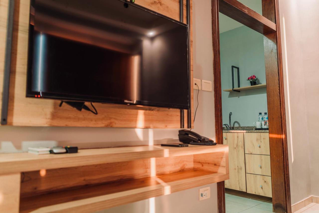 Baden Hotel Suites Amman Bagian luar foto