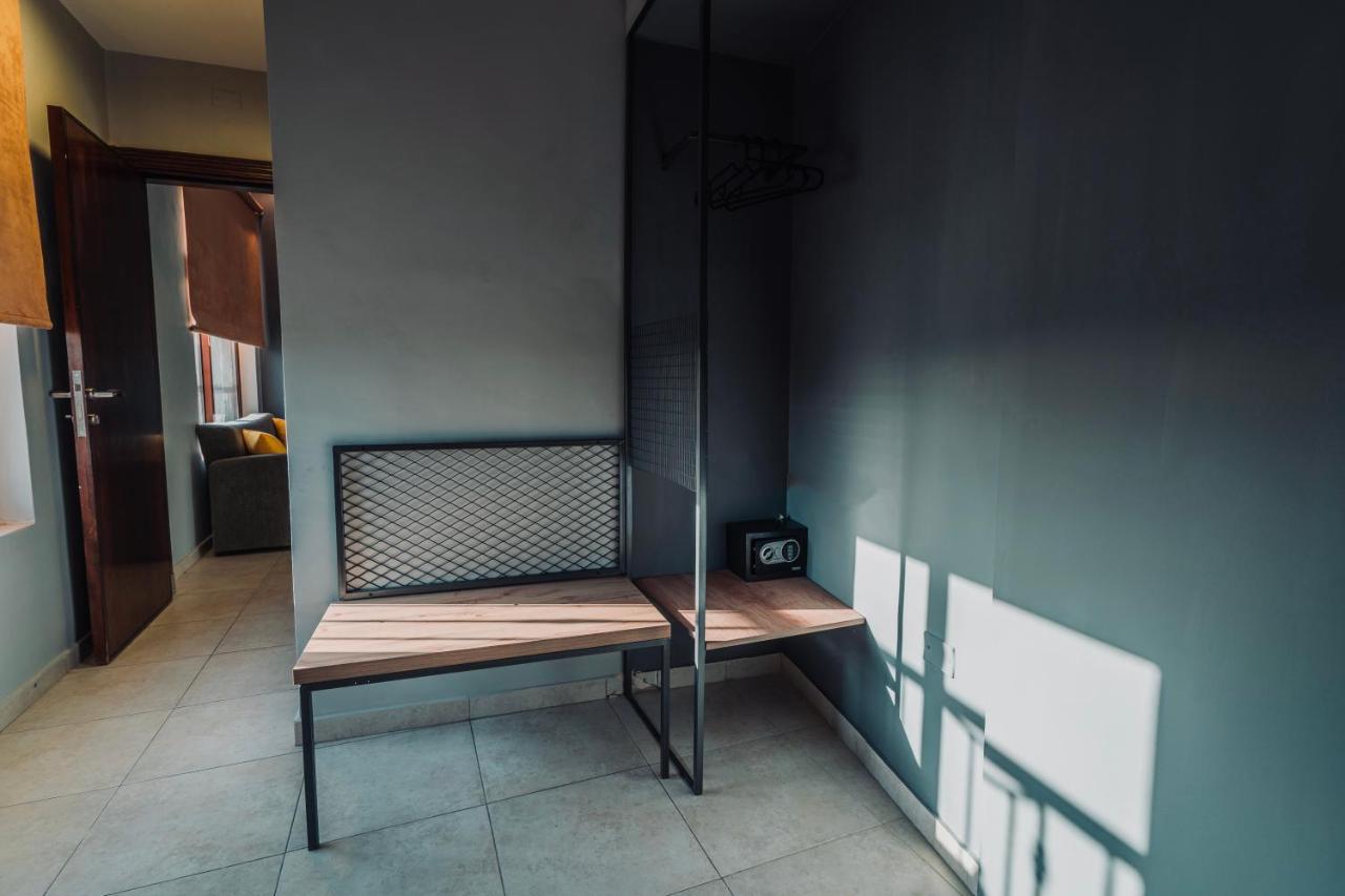 Baden Hotel Suites Amman Bagian luar foto