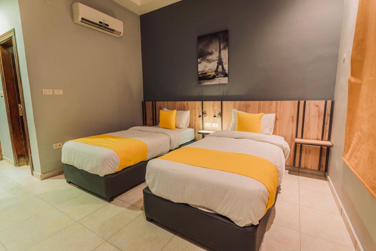 Baden Hotel Suites Amman Bagian luar foto