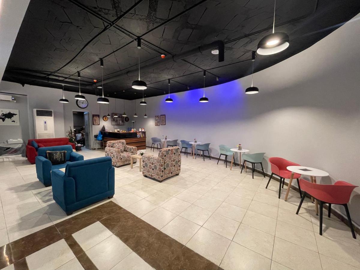 Baden Hotel Suites Amman Bagian luar foto