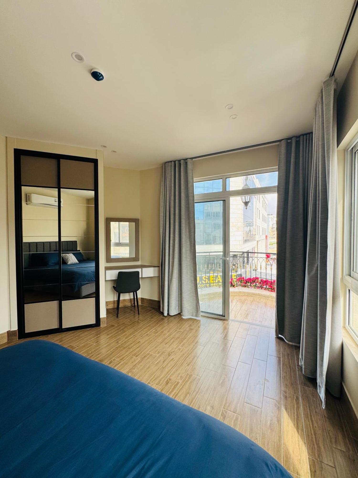 Baden Hotel Suites Amman Bagian luar foto