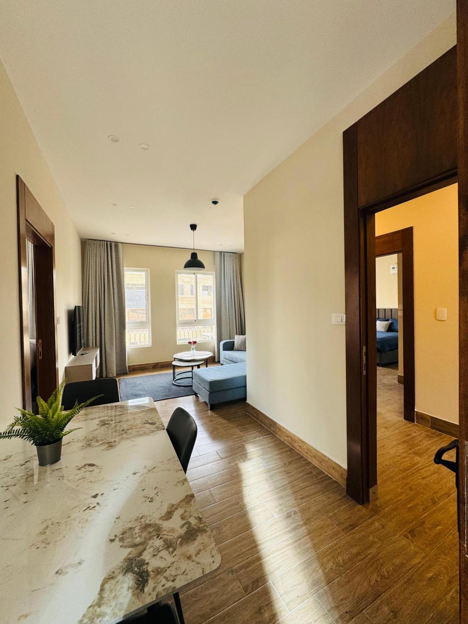 Baden Hotel Suites Amman Bagian luar foto
